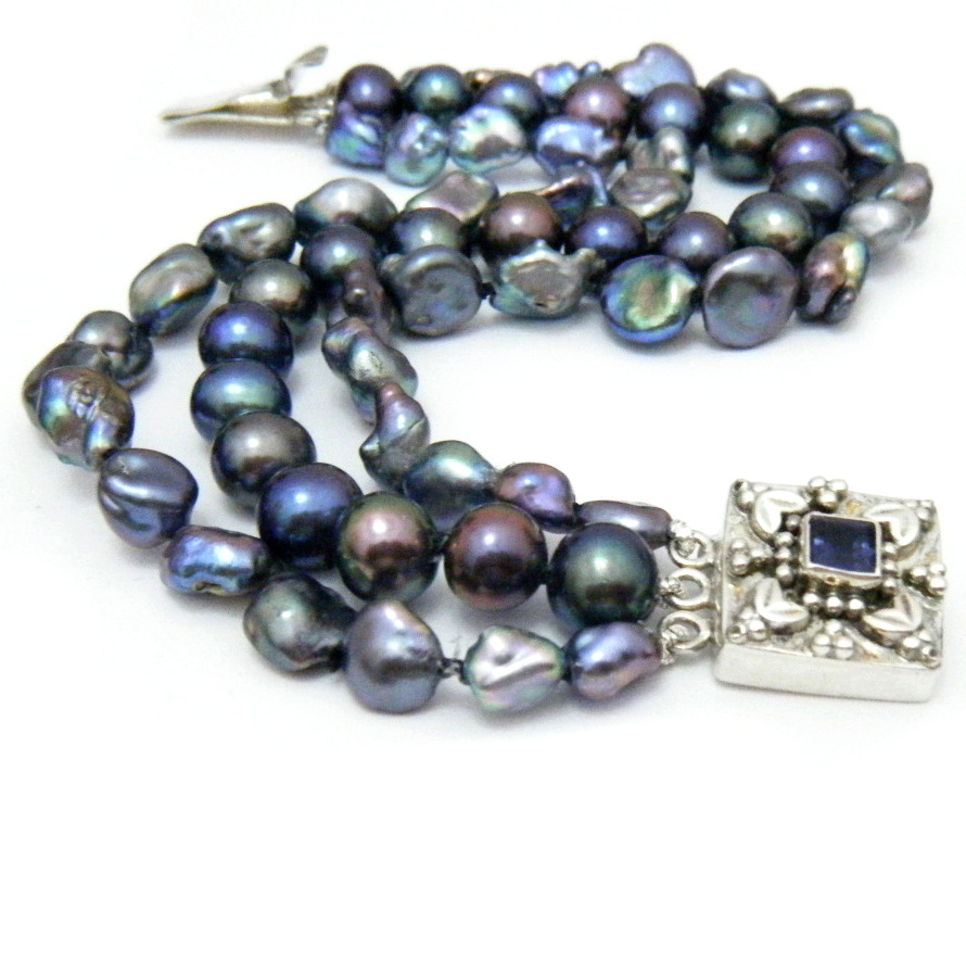 Blue Black Keishi and Round Pearls Bracelet